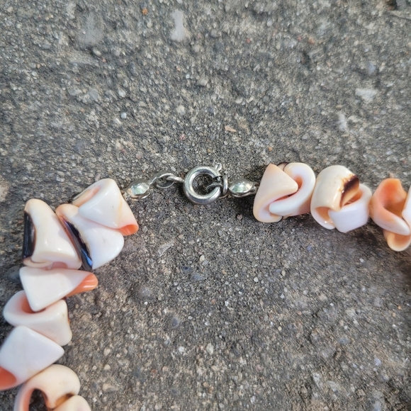 🐚 Shell Beaded Bracelet - Picture 2 of 2